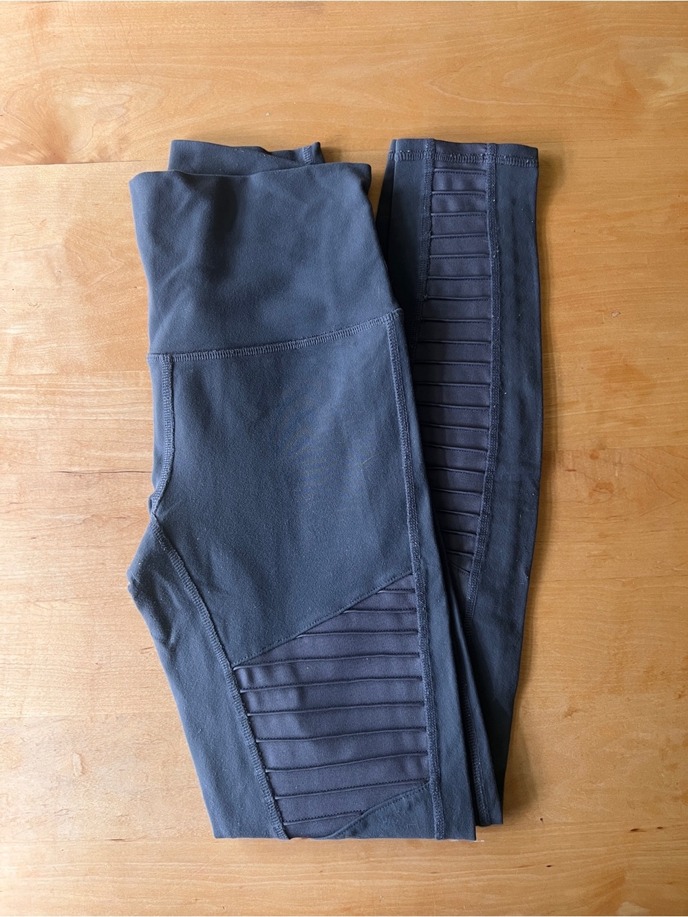 Alo grey leggings